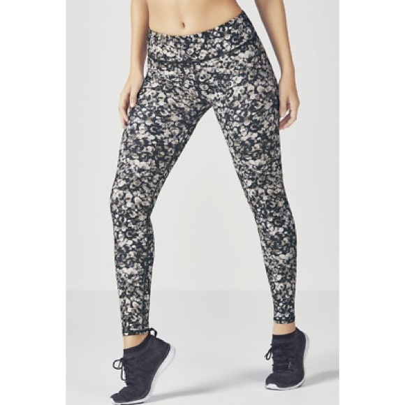 NWT FABLETICS Salar Print Choice Mid-Waist Legging